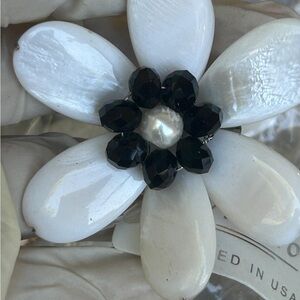 White and Black Floralring